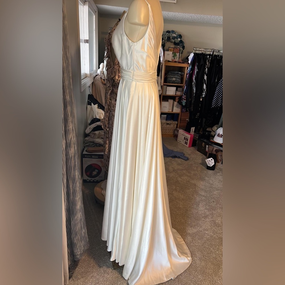 Mac Duggal White Dress - Picture 4 of 16